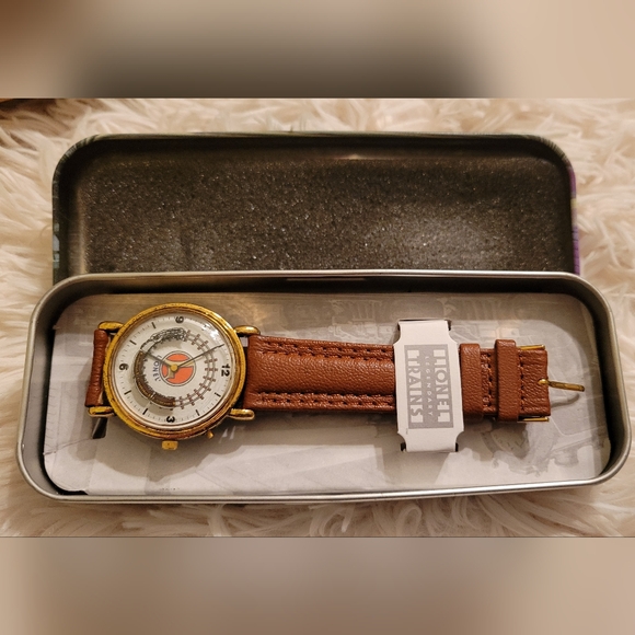 Lionel Legendary Trains Collectible Train Watch - Picture 2 of 9